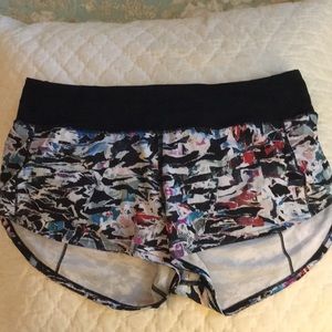 Lululemon 2.5 Speed Up shorts